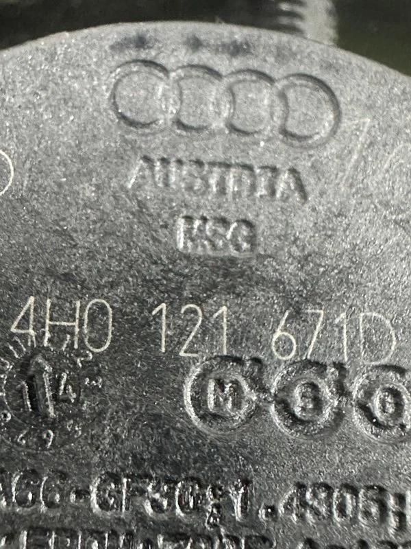 Клапан ОЖ Audi Q5 8R CNCD 2015 - миниатюра 6