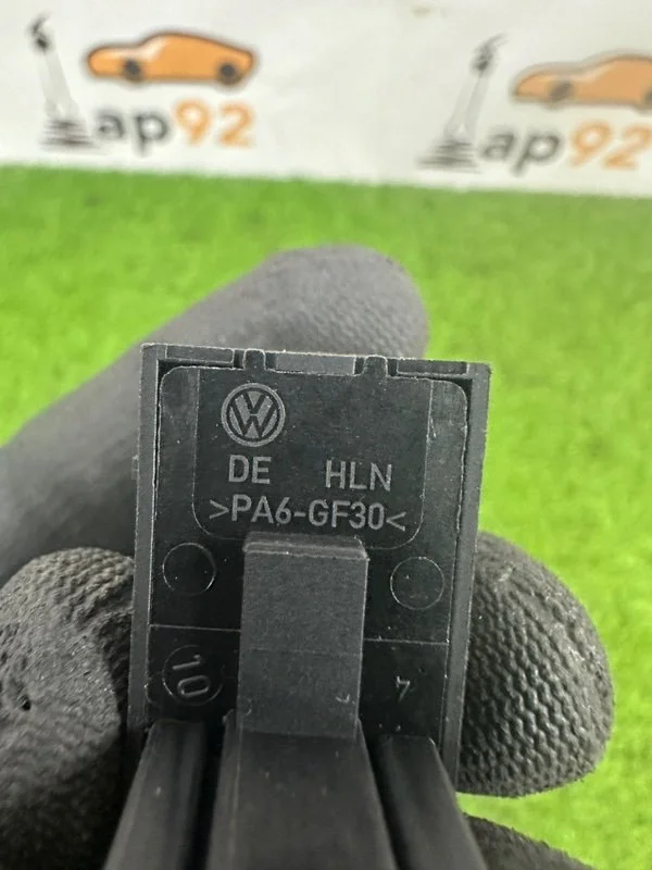 Кнопка стеклоподъемника Volkswagen Passat B7 CDAA - миниатюра 7