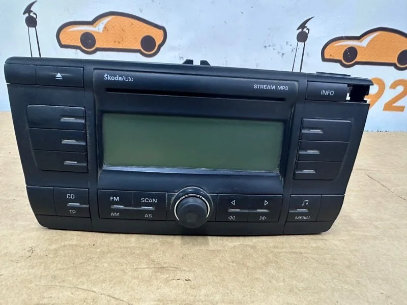 Магнитола Skoda Octavia A5 BKD 2008 - миниатюра 2