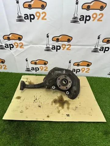 Кулак поворотный передний правый Audi A4