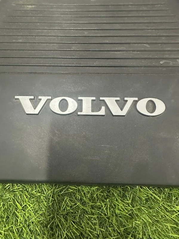 Декоративная крышка двигателя VOLVO c30 B4204S3 - миниатюра 10