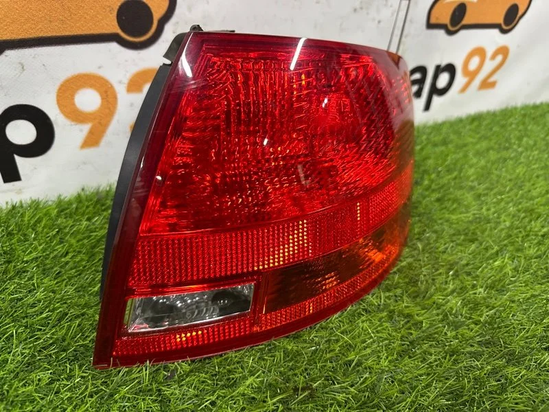 Стоп-сигнал правый Audi A4 B7 BFB 2008 - миниатюра 3