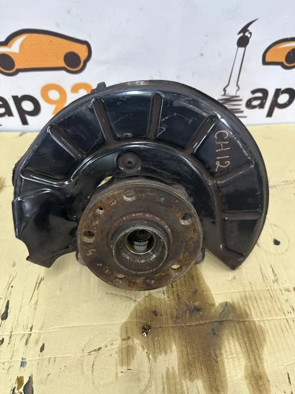 Кулак поворотный Audi a3 - миниатюра 2