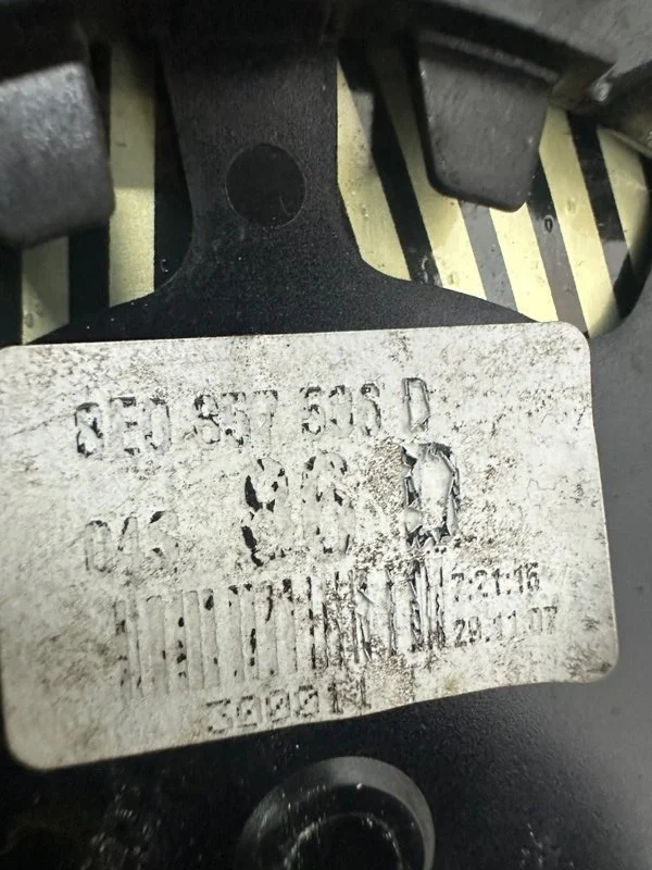 Зеркальный элемент правый Audi A4 B7 BFB 2008 - миниатюра 8