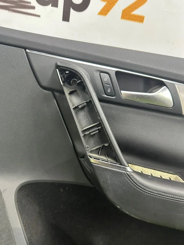 Накладка двери передняя правая Volkswagen Passat - миниатюра 8