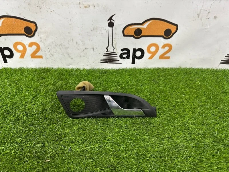 Ручка двери внутренняя передняя правая Skoda - миниатюра 2