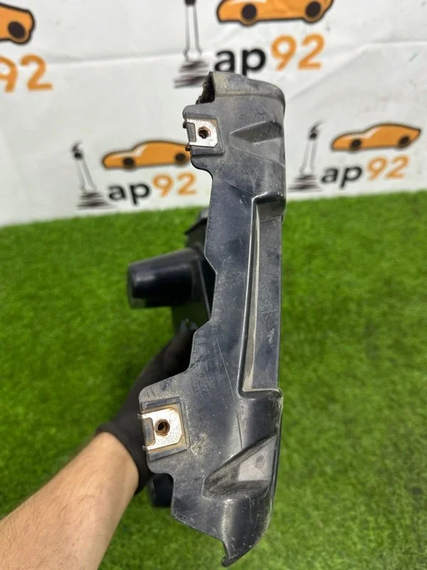 Крепление бампера заднее левое BMW X1 E84 N52B30A - миниатюра 6