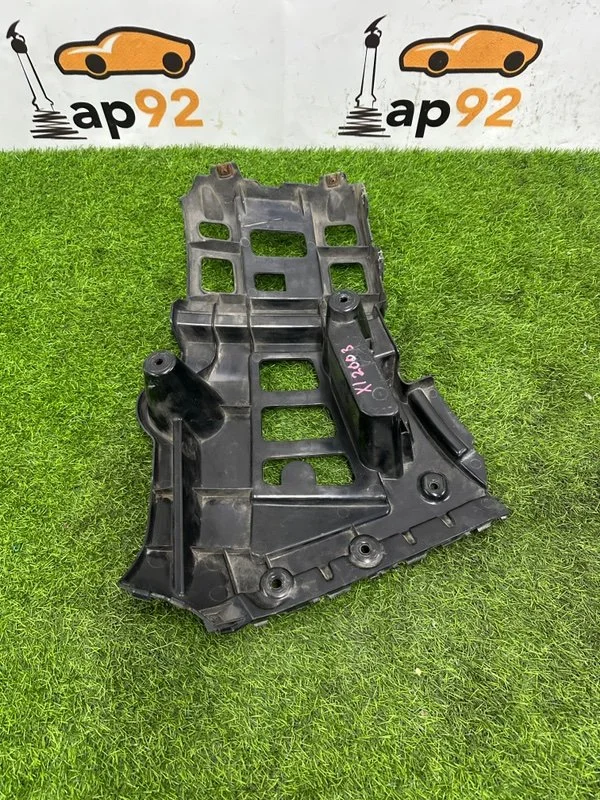 Крепление бампера заднее правое BMW X1 E84 N52B30A - миниатюра 6
