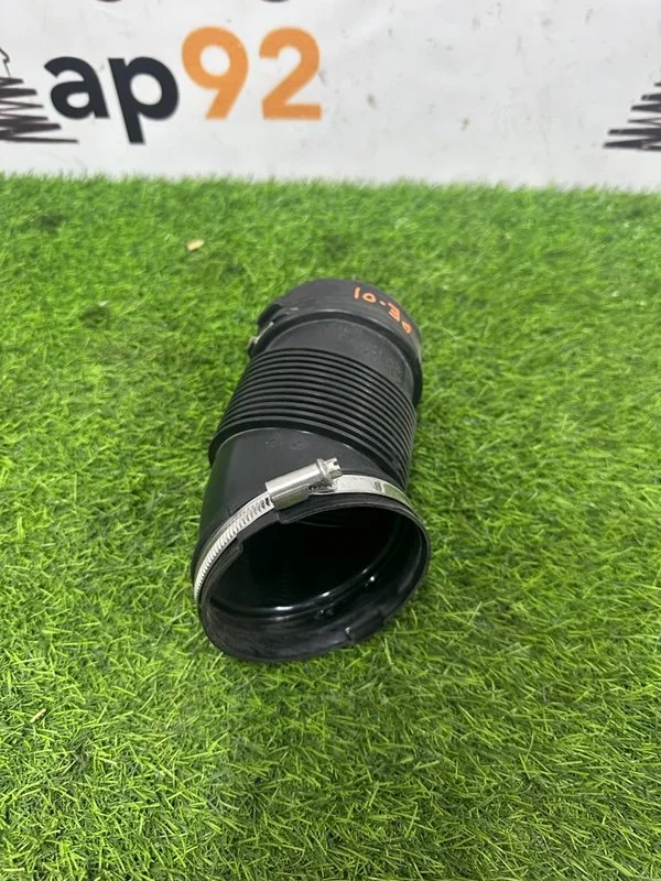 Патрубок впускной системы левый Audi A8 D4 CTNA - миниатюра 3