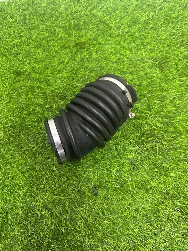 Патрубок впускной системы VOLVO c30 B4204S3 2012 - миниатюра 2