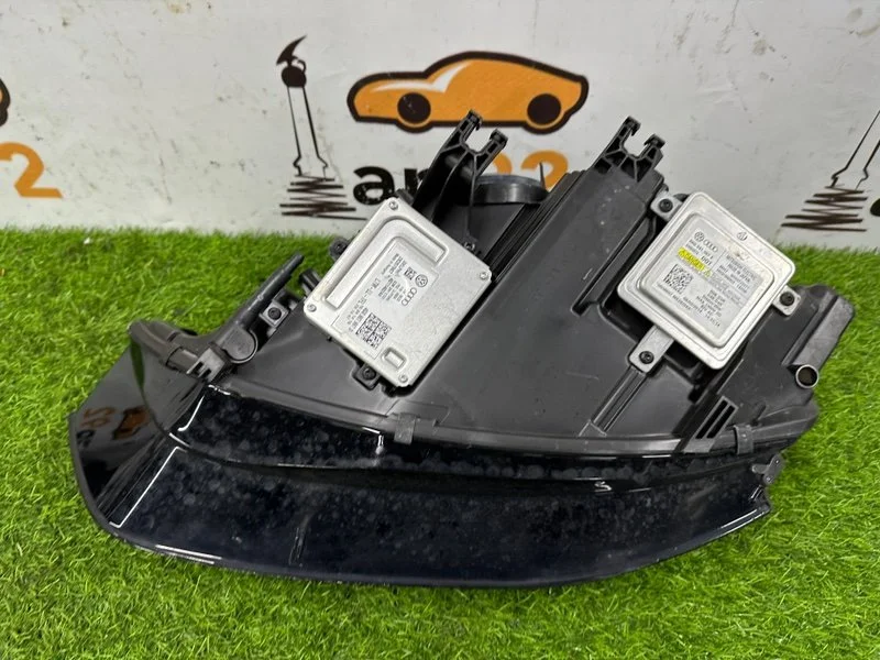 Фара ксеноновая правая Audi A4 8K CDNB 2014 - миниатюра 7