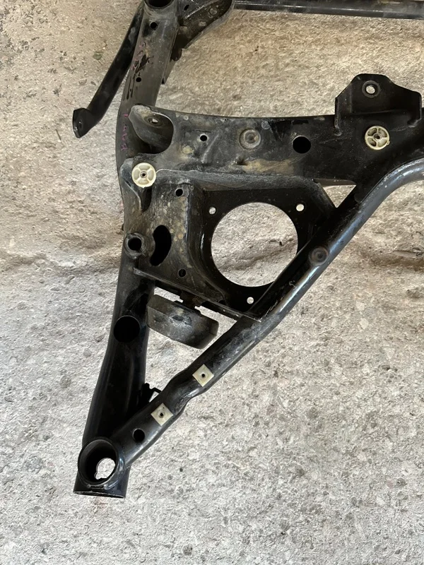 Балка подвески передняя BMW 1-series F20 N13B16A - миниатюра 7
