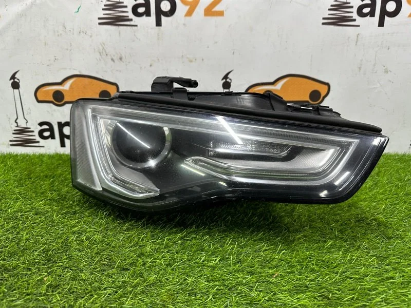 Фара ксеноновая правая Audi A5 8T CDNC 2011 - миниатюра 2