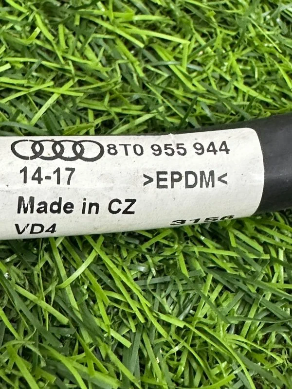 Шланг омывателя фар Audi A5 8T CDNC 2011 - миниатюра 6