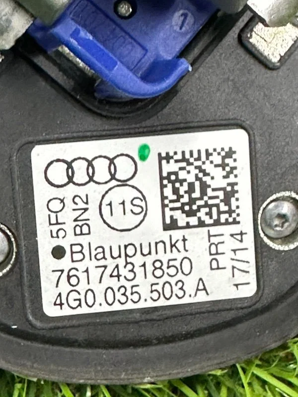 Антенна Audi A4 8K CDNB 2014 - миниатюра 6