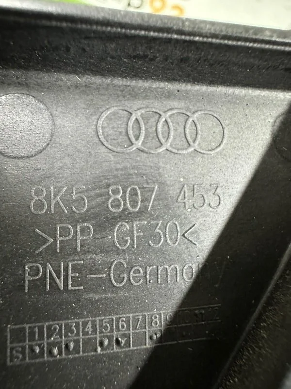 Крепление бампера заднее левое Audi A4 8K CDHB - миниатюра 8