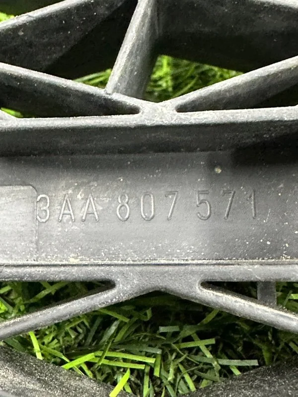 Крепление бампера переднее Volkswagen Passat B7 - миниатюра 8