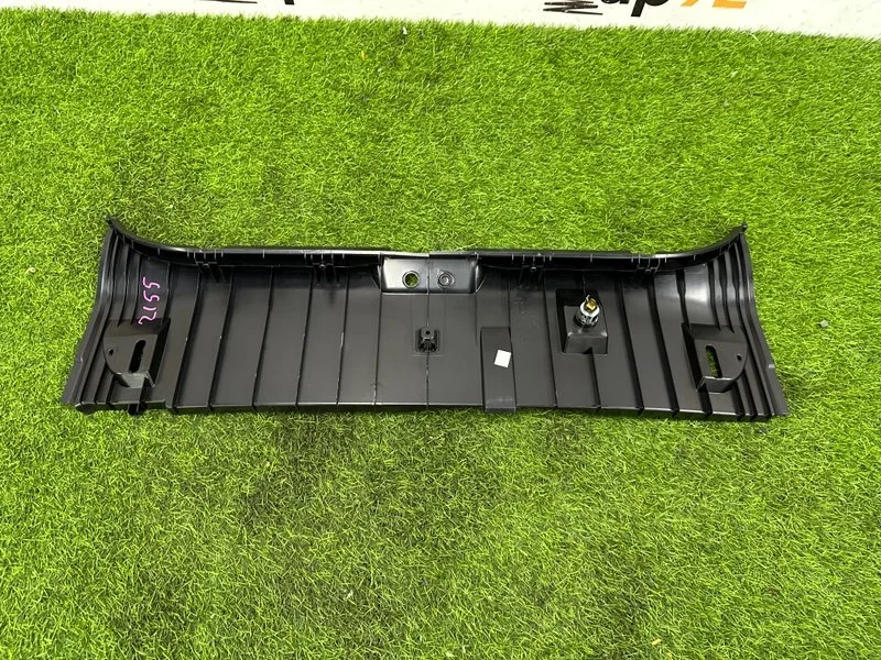 Накладка замка багажника BMW 5-series E60 N52B25A - миниатюра 4