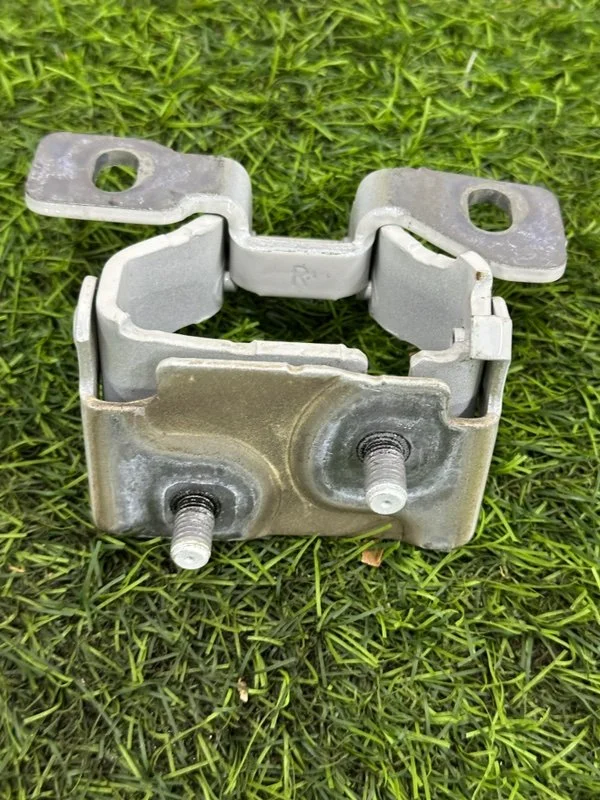 Петля крышки багажника BMW 1-series F20 N13B16A - миниатюра 7