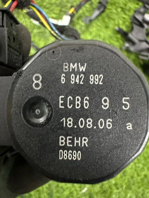 Сервопривод заслонок печки BMW 5-series E60 - миниатюра 6