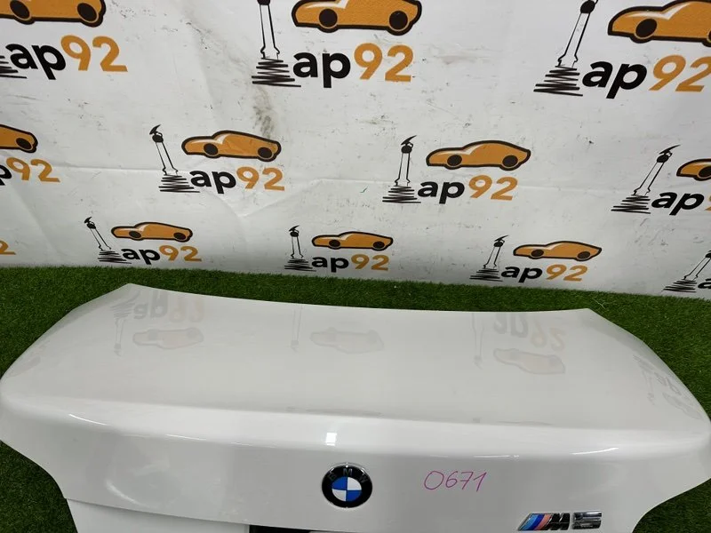 Крышка багажника BMW 5-series E60 N52B30A 2006 - миниатюра 2