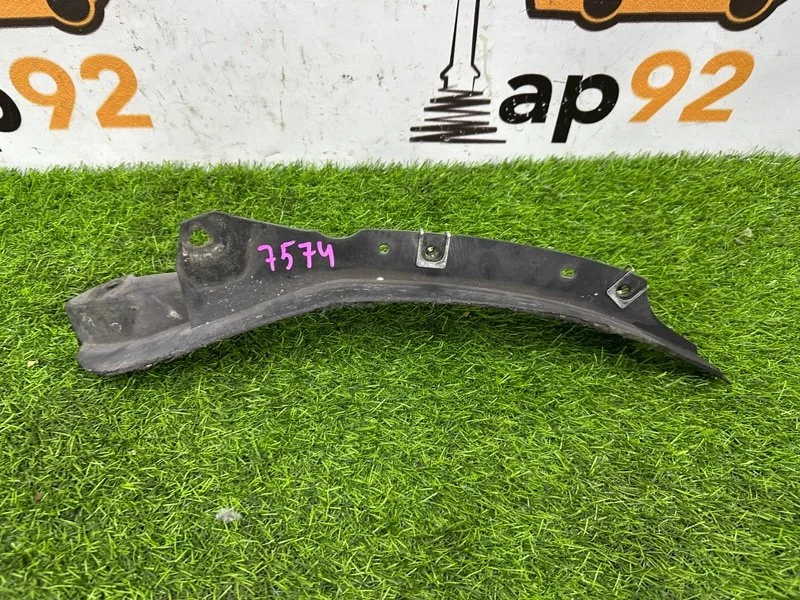 Брызговик передний правый Audi A5 8T CDNC 2011 - миниатюра 2