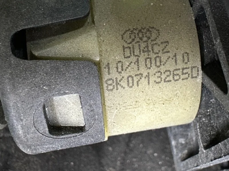 Трос переключения акпп Audi A4 8K CDHB 2010 - миниатюра 6