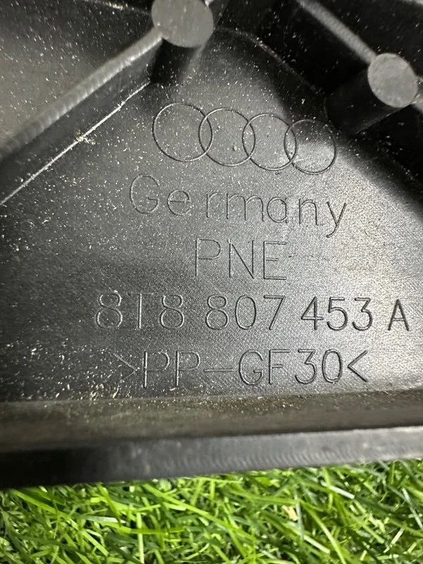 Крепление бампера заднее Audi A5 8T CDNC 2011 - миниатюра 9