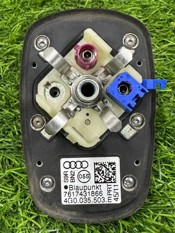 Антенна Audi A5 8T CDNC 2011 - миниатюра 6