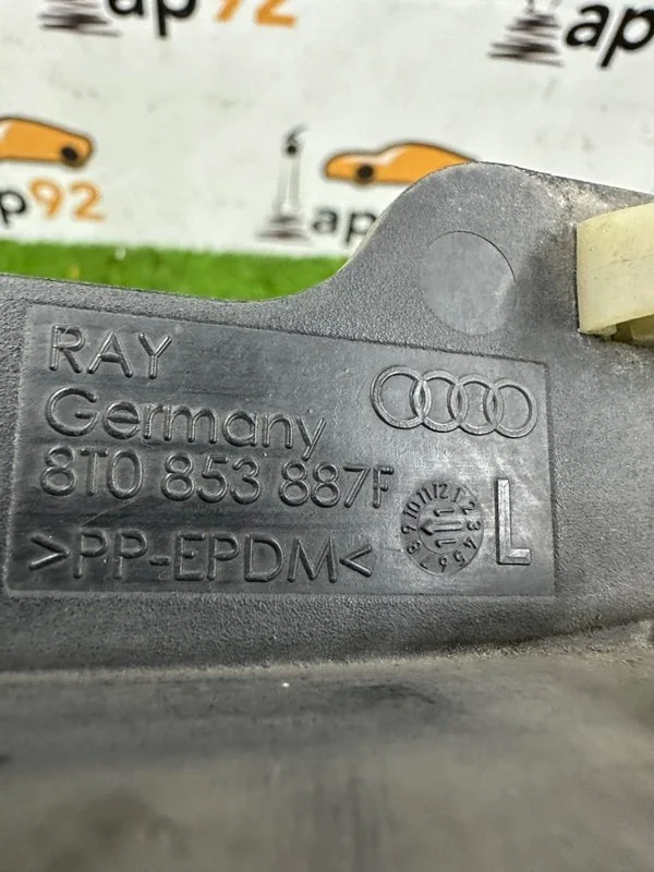 Брызговик передний левый Audi A5 8T CDNC 2011 - миниатюра 7