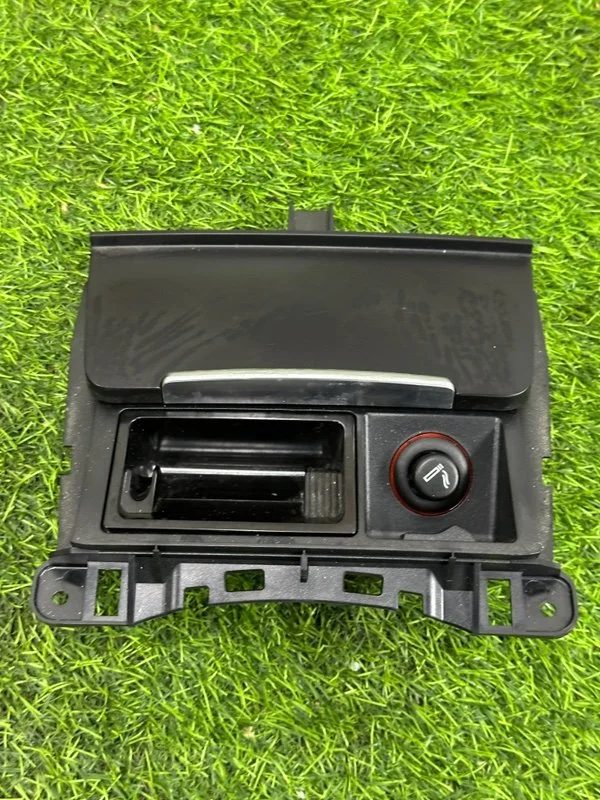 Пепельница Audi A4 8K CDHB 2010 - миниатюра 6