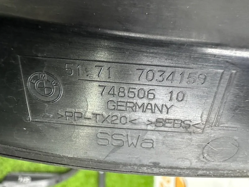 Водосток BMW 5-series E60 N52B30A 2006 - миниатюра 4