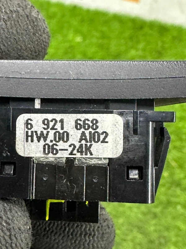 Кнопка BMW 5-series E60 N52B25A 2006 - миниатюра 6