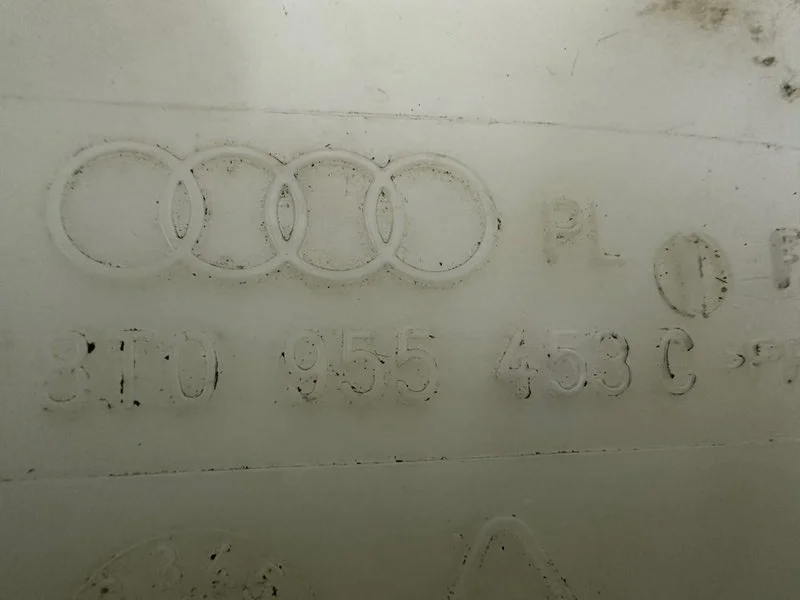 Бачок стеклоомывателя Audi A4 8K CDHB 2010 - миниатюра 10