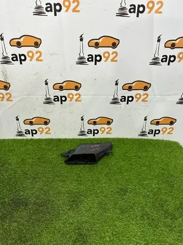 Воздухозаборник Audi A4 8K CDNB 2014