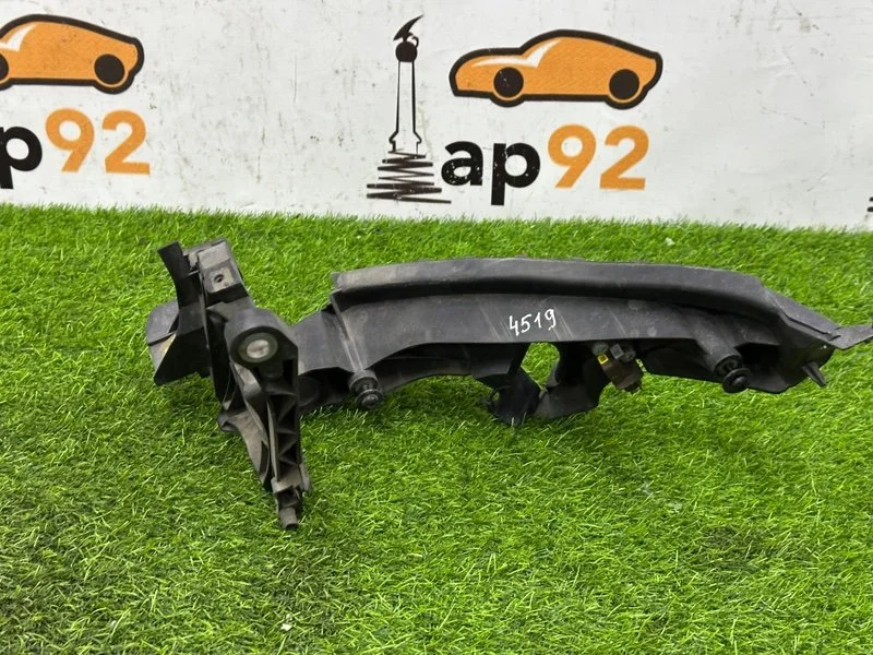 Крепление фары правое Audi A4 8K CDHB 2010 - миниатюра 5