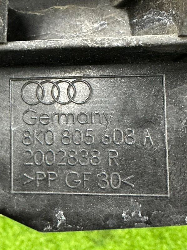 Крепление фары правое Audi A4 8K CDHB 2010 - миниатюра 8