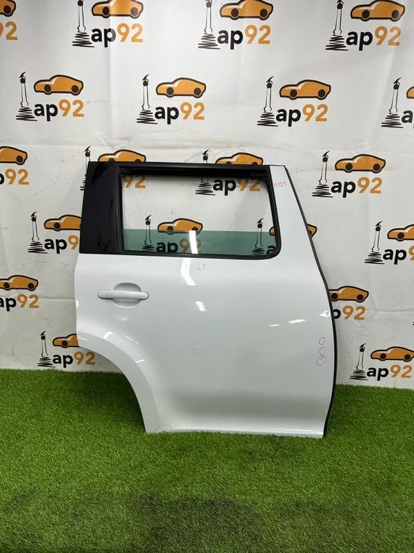 Дверь боковая задняя правая Skoda Yeti 5L CFJA - изображение 1