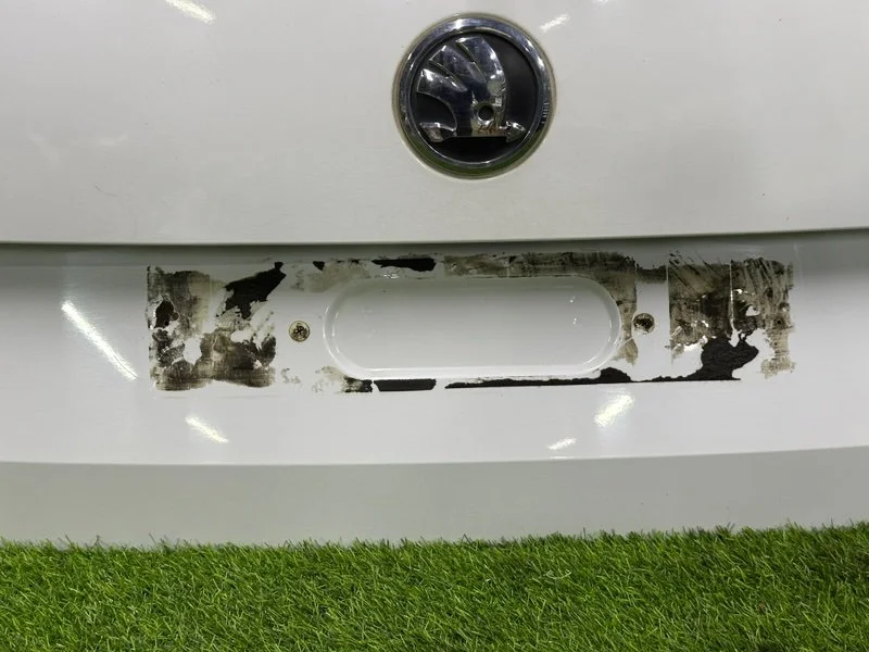 Крышка багажника Skoda Yeti 5L CFJA 2014 - миниатюра 5