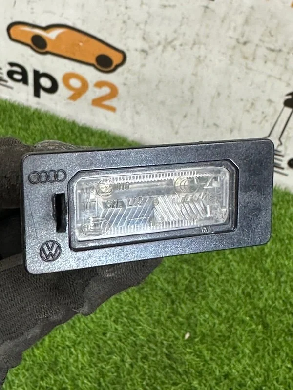 Подсветка номера Audi A4 8K CDHB 2010 - миниатюра 7