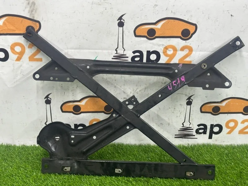 Распорка подрамника Audi A4 8K CDHB 2010 - миниатюра 3