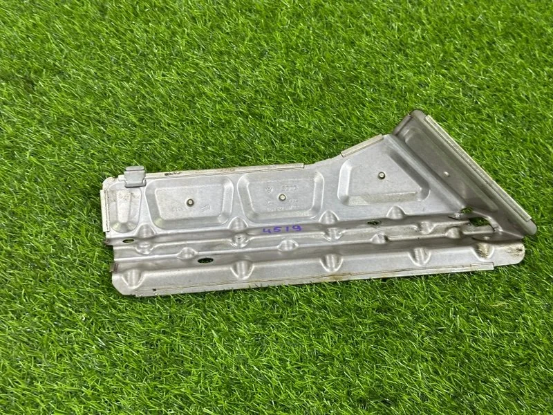 Тепловой экран Audi A4 8K CDHB 2010 - миниатюра 5