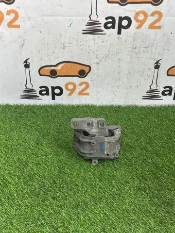 Подушка двигателя правая Skoda Octavia RS A5 CCZA