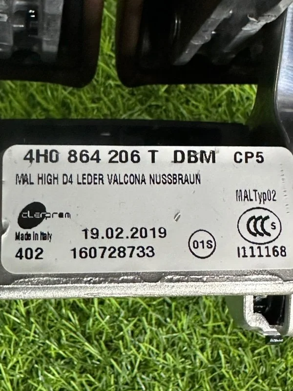 Подлокотник передний Audi A8 4H CTGA 2016 - миниатюра 9