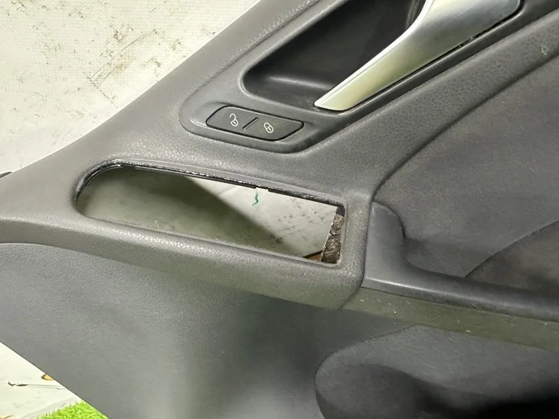 Накладка двери Volkswagen Golf MK6 2012 - миниатюра 5