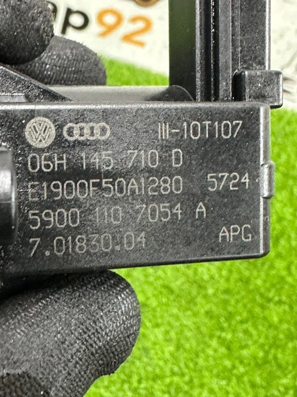 Клапан перепускной Audi A4 8K CDHB 2010 - миниатюра 7