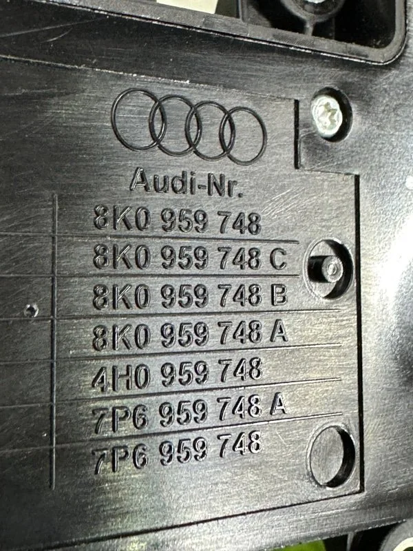 Кнопка регулировки сиденья передняя правая Audi A6 - миниатюра 6