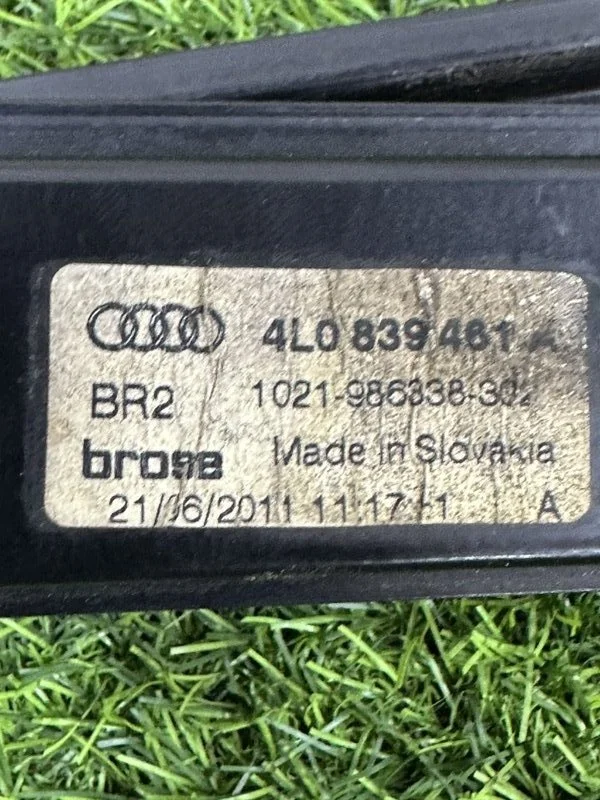Стеклоподъемный механизм задний левый Audi Q7 4L - миниатюра 10