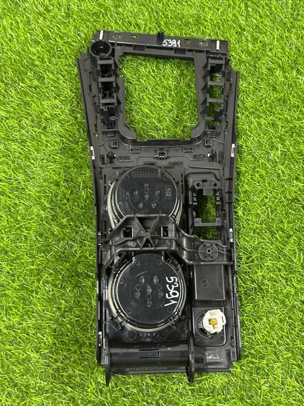 Накладка в салоне Volkswagen Golf MK7 CPTA 2014 - миниатюра 4