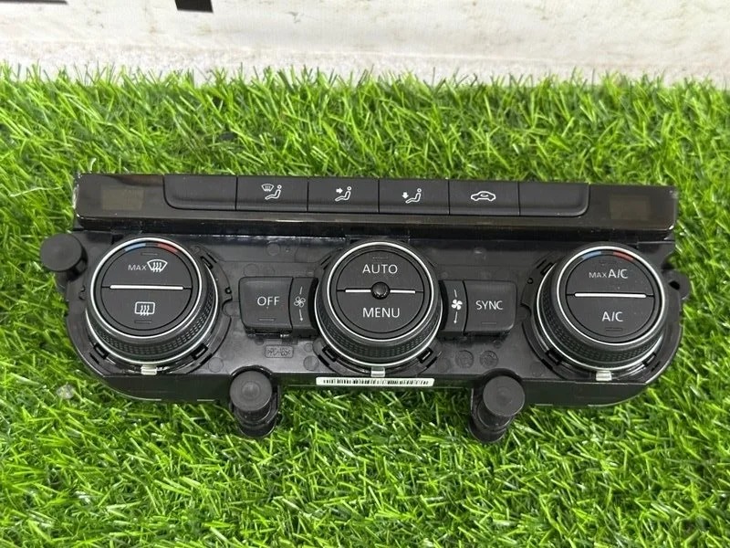 Блок управления климат-контролем Volkswagen Golf - миниатюра 2